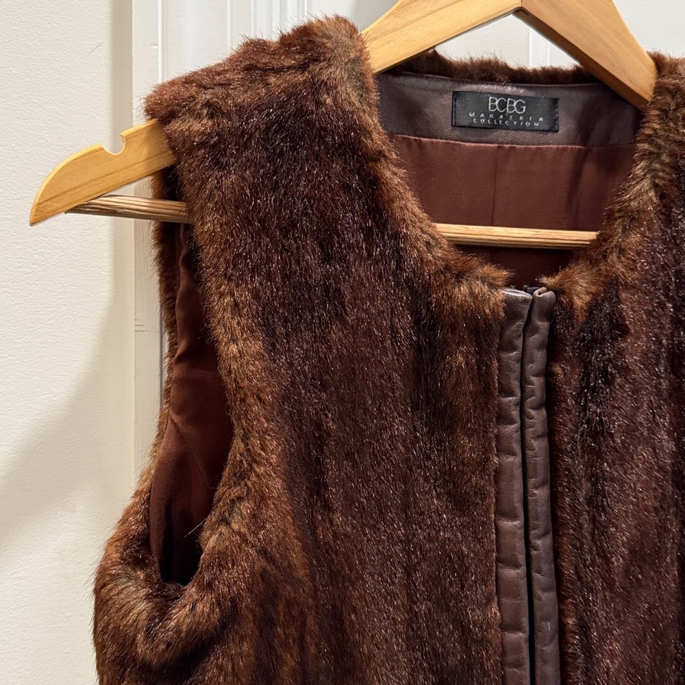 BCBG Brown Faux Fur Zip Vest - Picture 5 of 7